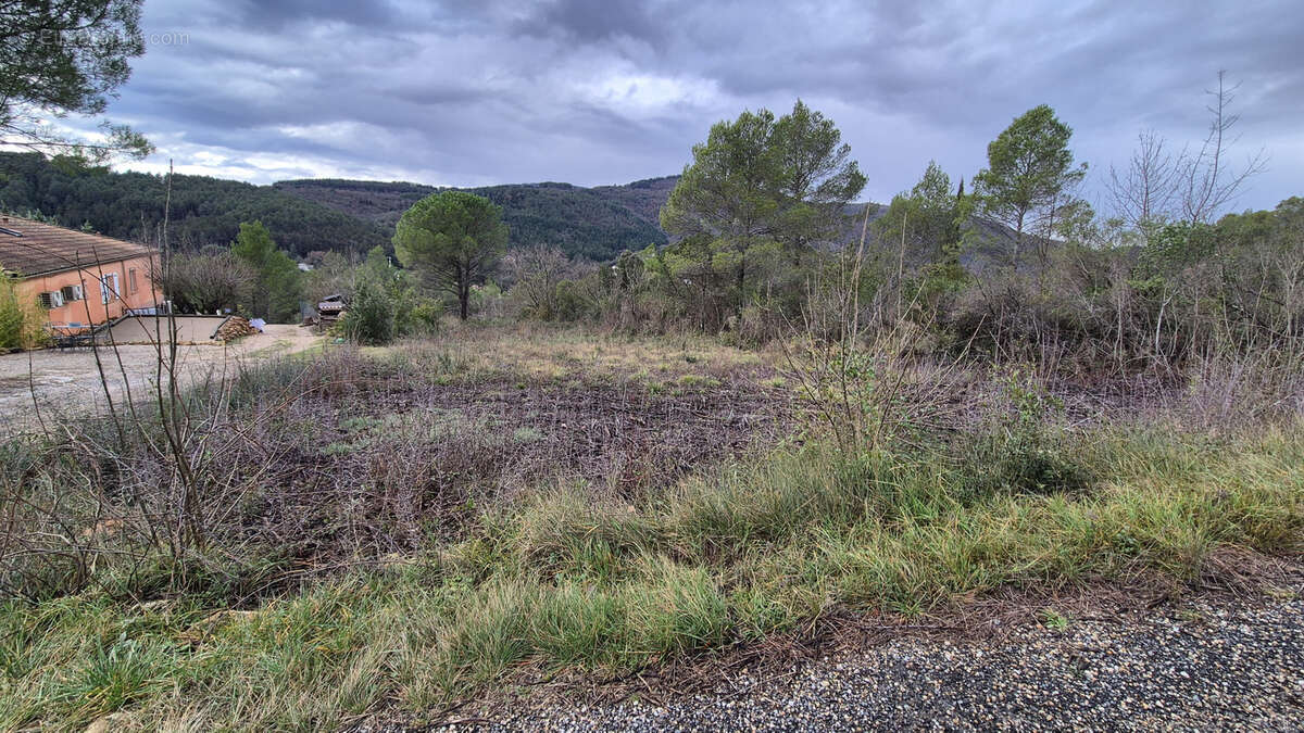 Terrain à LAMALOU-LES-BAINS