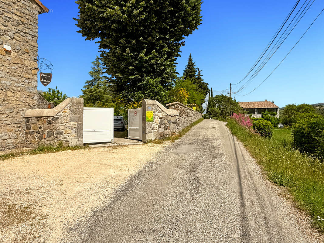 Maison à VILLENEUVE-DE-BERG