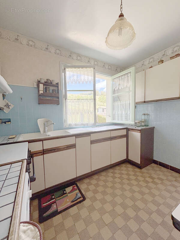 Maison à LEUGLAY