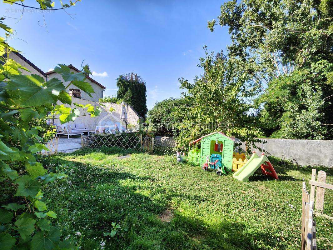 Maison à JOUARS-PONTCHARTRAIN