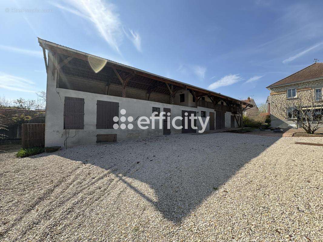 Maison à BEINE-NAUROY