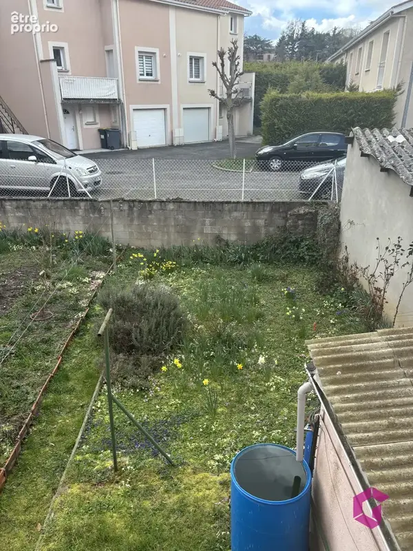 Appartement T4 70m2 avec jardin a proximité immédiate de toutes les commodités - photo 9