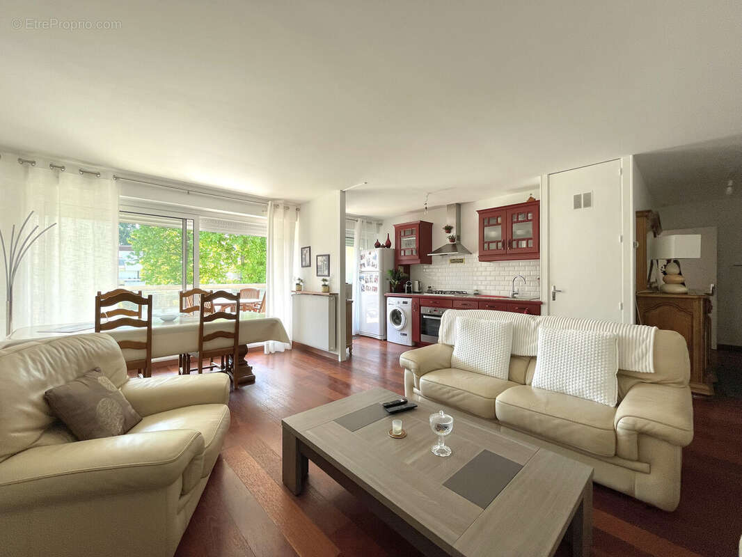 Appartement à SAINT-CYR-L'ECOLE