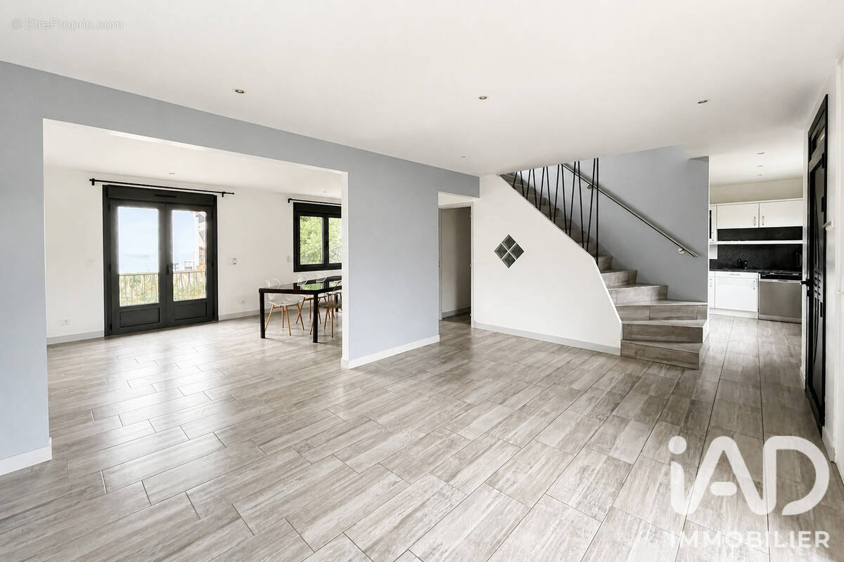 Photo 1 - Maison à LE PLESSIS-TREVISE