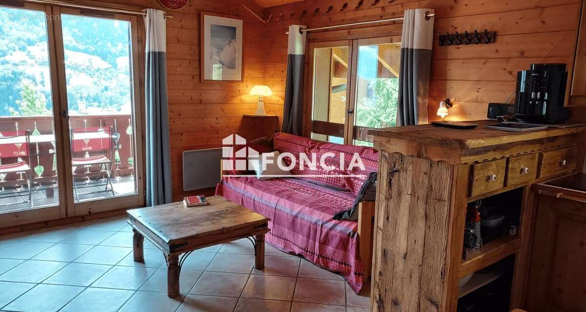 Appartement à LES ALLUES