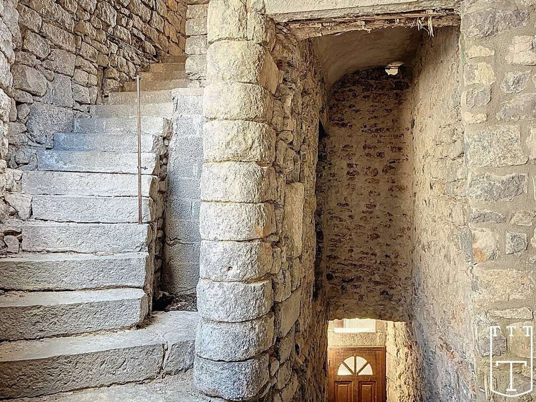 Au cur de Saint-Alban-Auriolles, une âme de pierre vous attend - photo 25