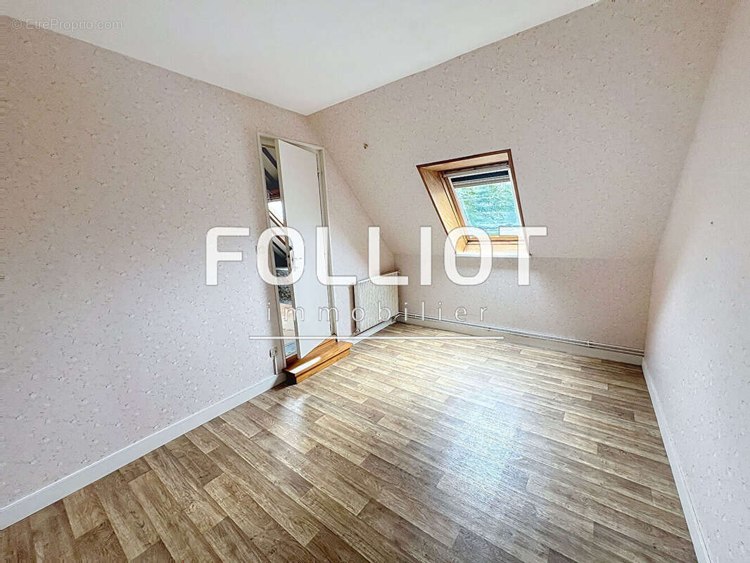 Maison à HEUGUEVILLE-SUR-SIENNE