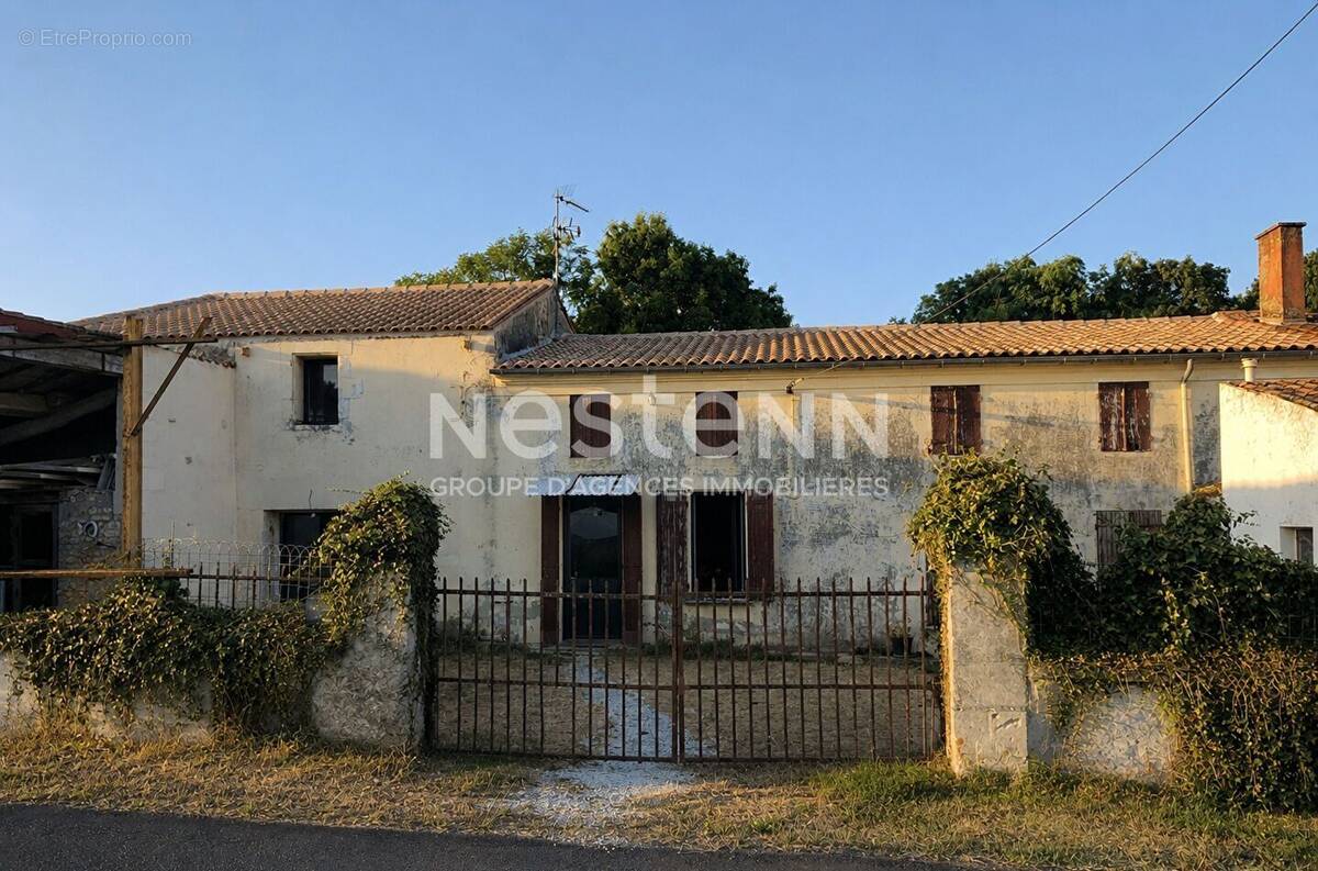 Maison à PONT-L'ABBE-D'ARNOULT