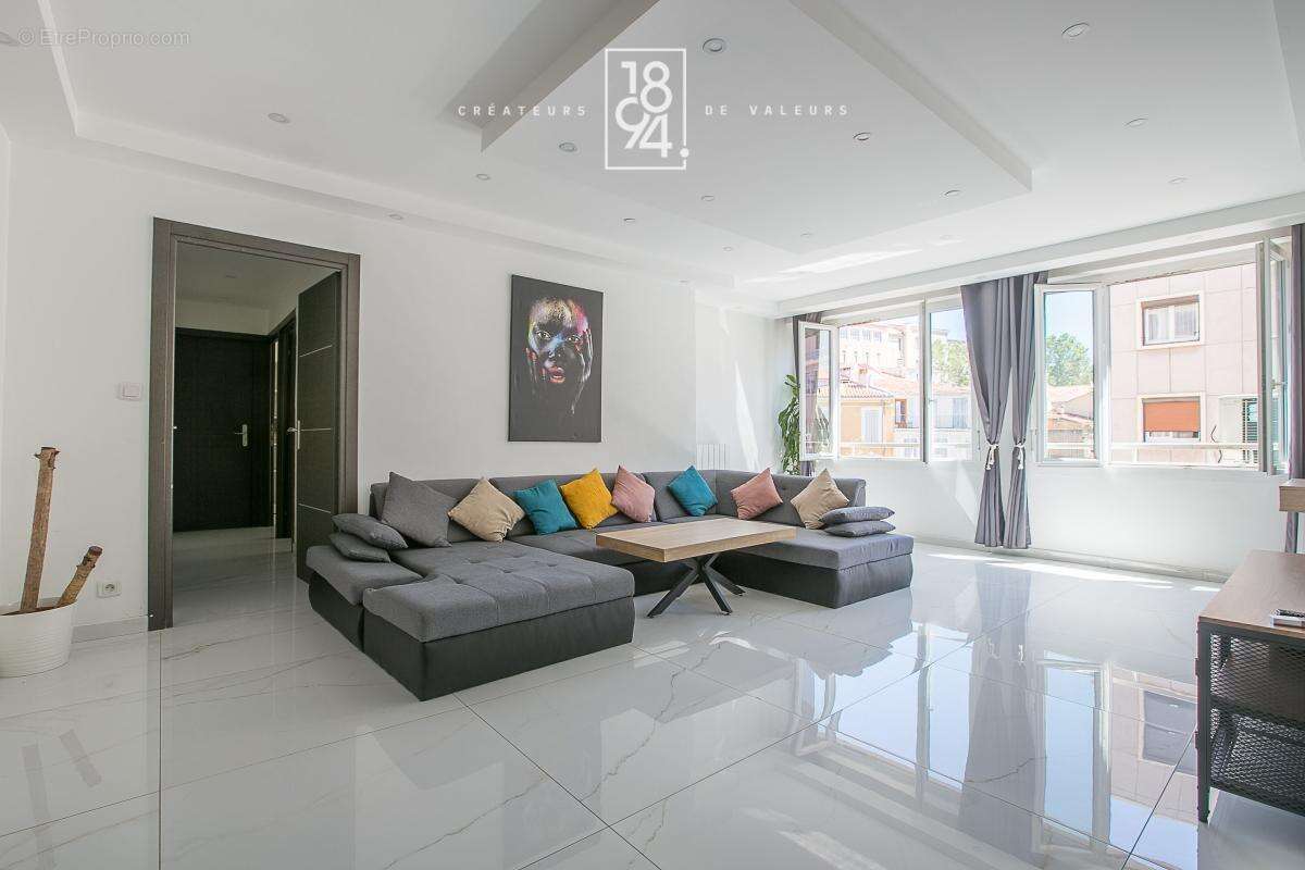 Appartement à MARSEILLE-2E