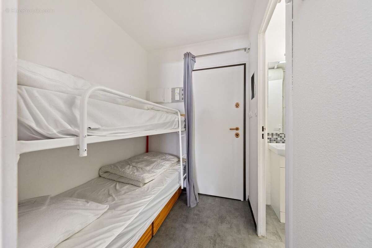 Appartement à SAINT-CYR-SUR-MER