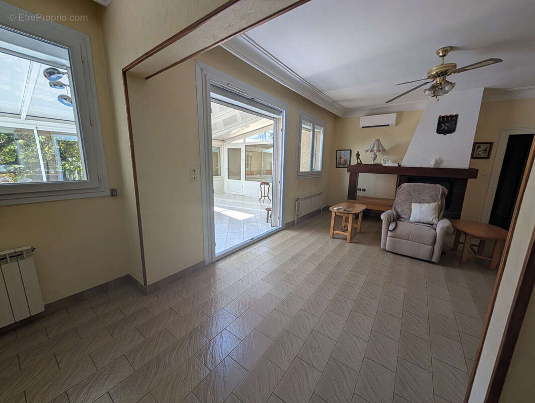 Exclusivité - Maison 113m² avec terrain 550m² - Vénissieux Charreard - photo 3