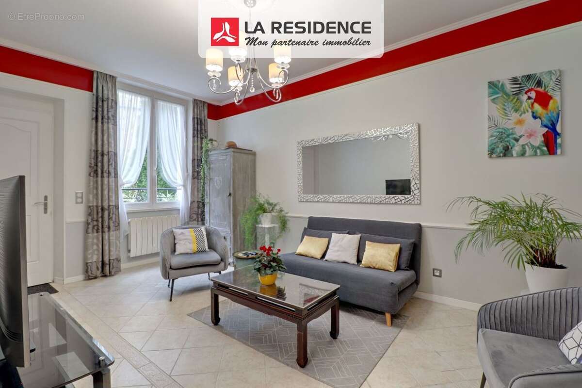 Appartement à JOUY-LE-MOUTIER