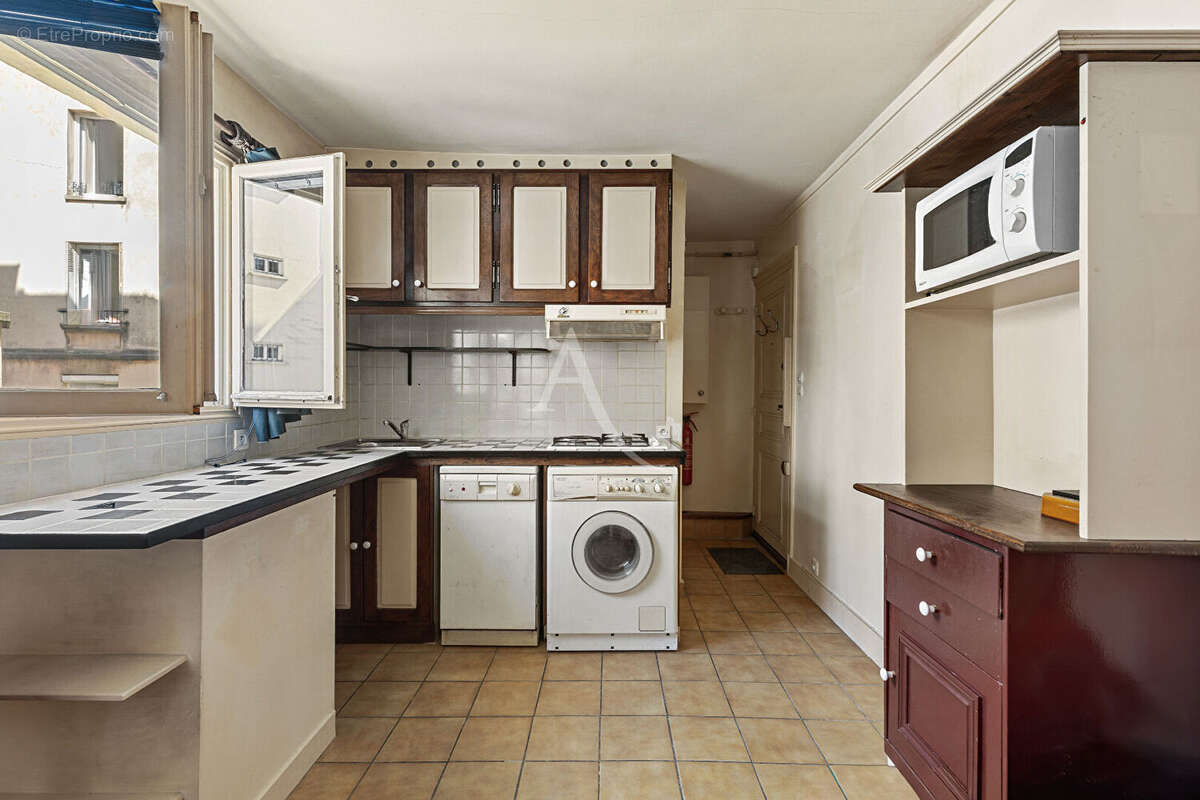 Appartement à PARIS-18E