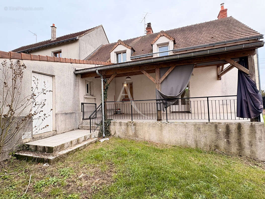 Maison à THESEE