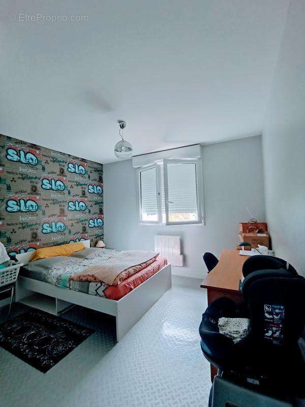 Maison à LUSSAC-LES-CHATEAUX