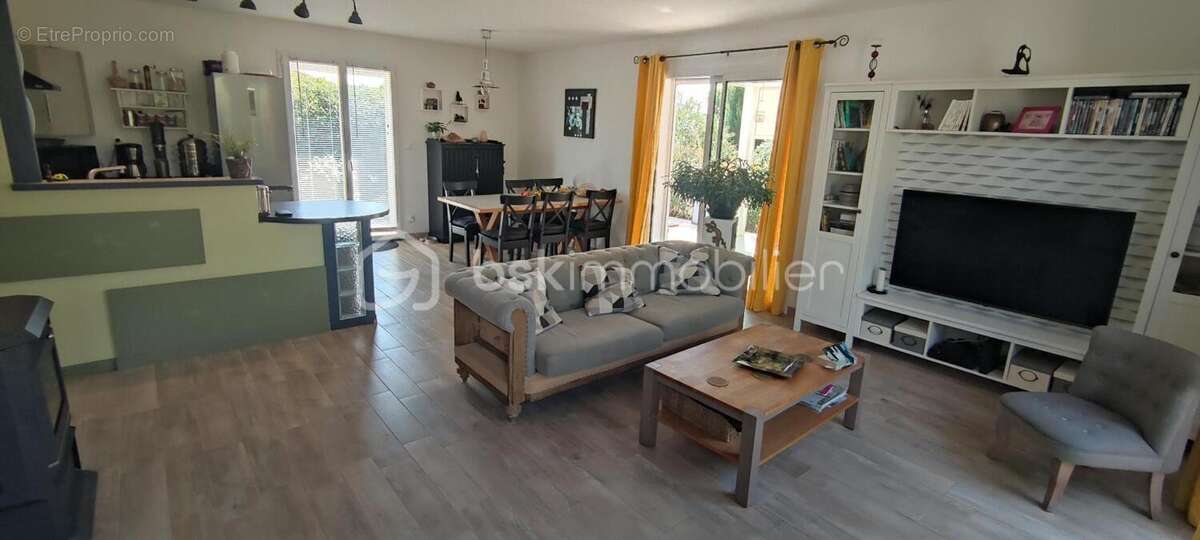 Maison à LACROIX-FALGARDE