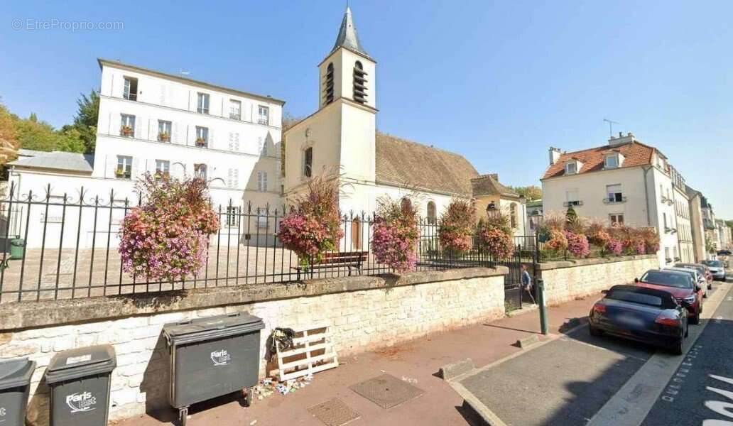 Terrain à SAINT-MAURICE