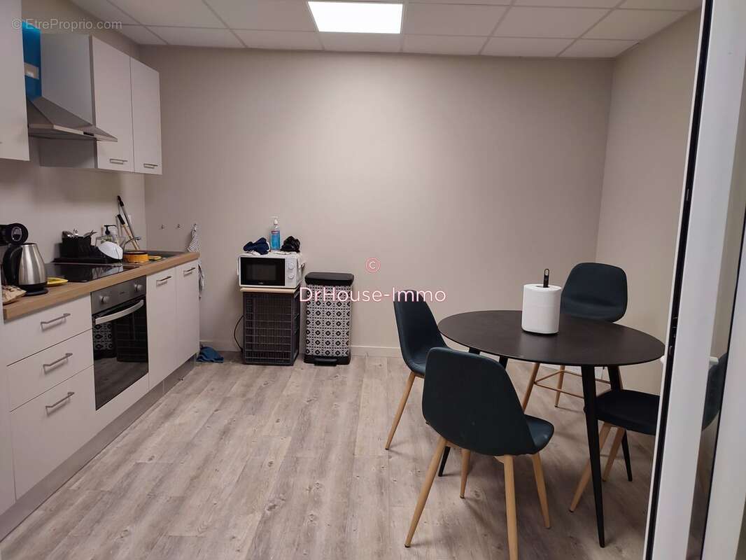 Commerce à BRETTEVILLE-SUR-ODON