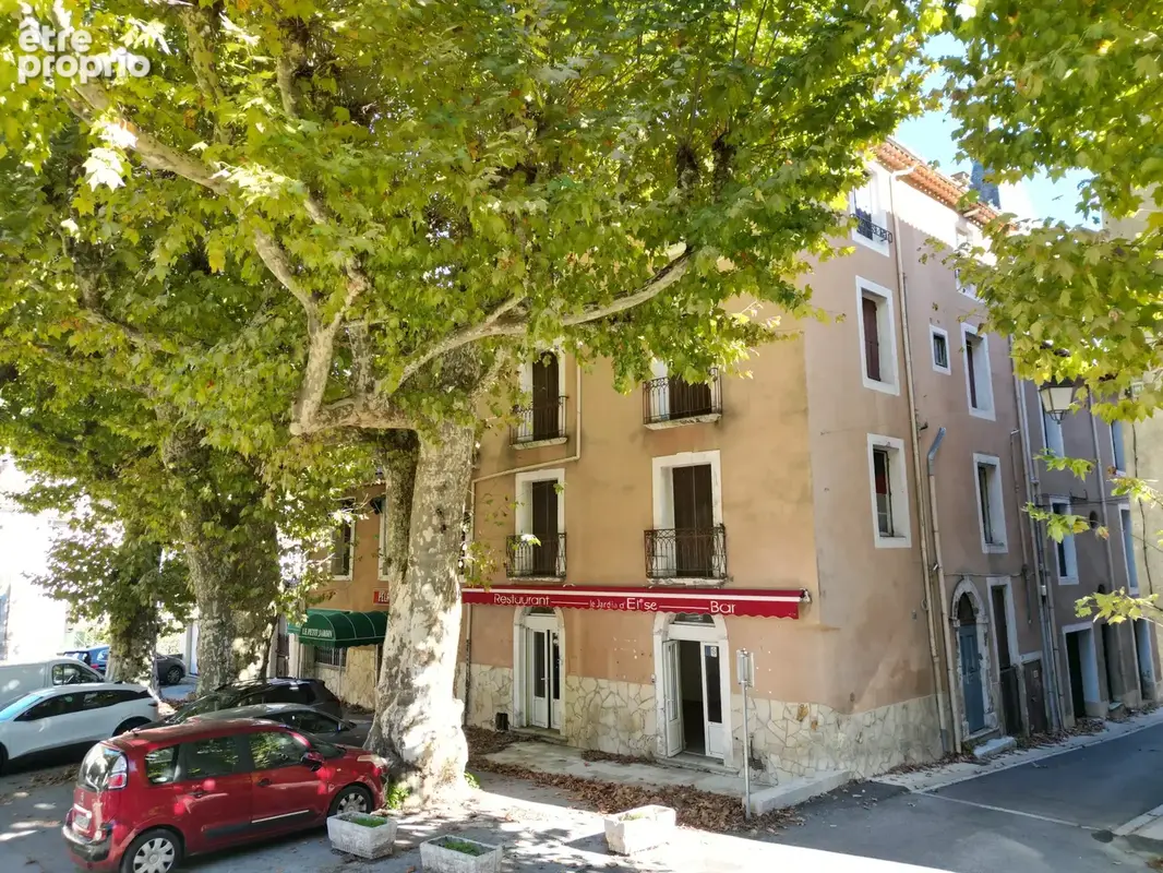 Immeuble place du jardin - photo 1