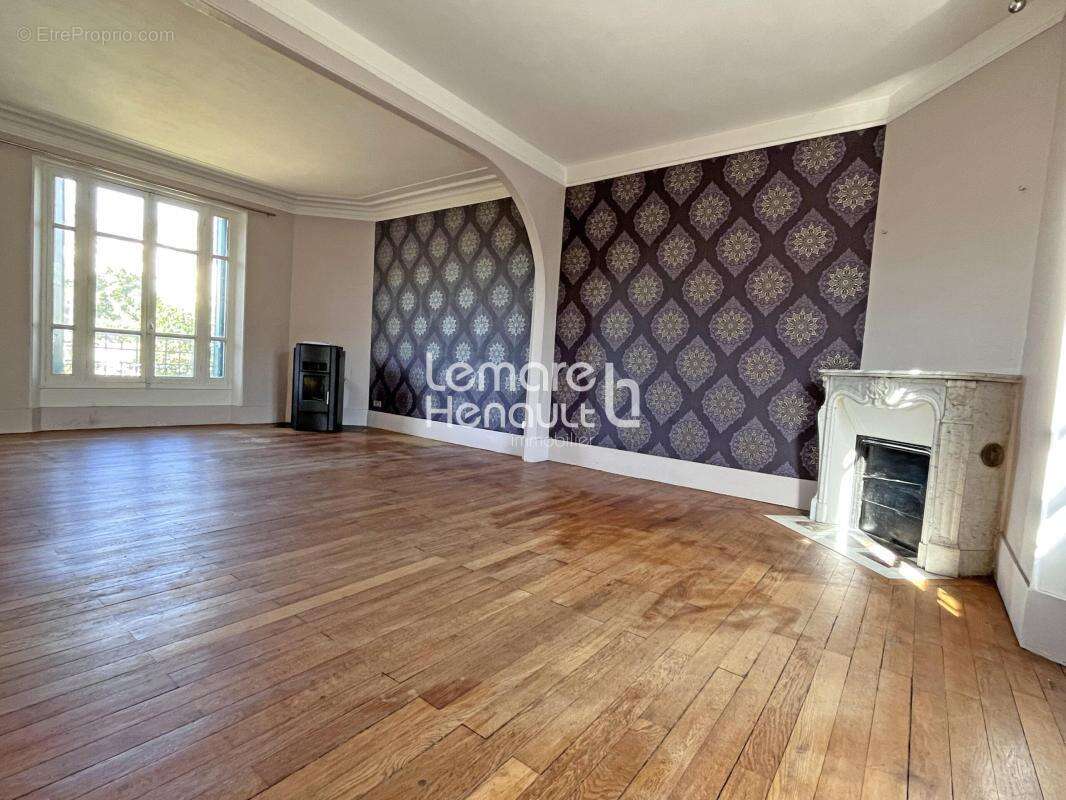 Très belle maison bourgeoise sur 600 m² de terrain clos-planté - photo 7
