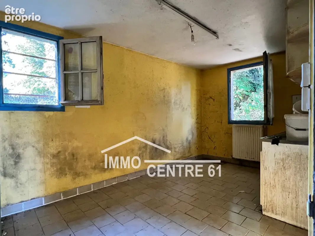 Maison à rénover avec grand garage - photo 4