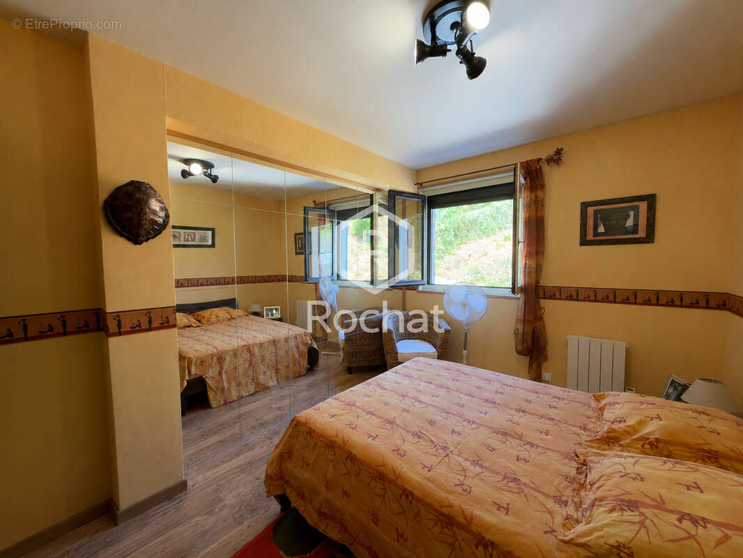 Viager occupé sur 10 ans Ensemble immobilier de 155 m2 à La Tour en Jarez (42580) - photo 14