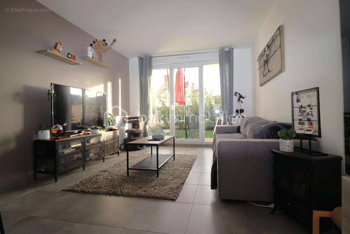 Appartement à CHEVANNES