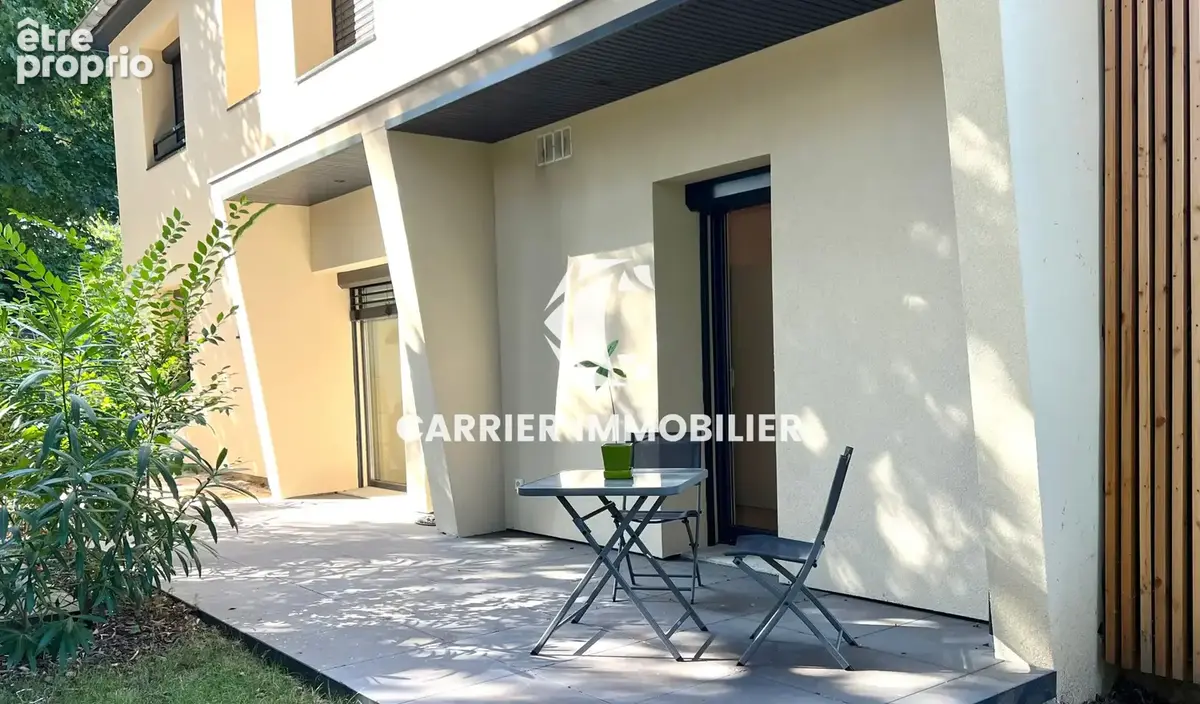 Appartement à SAINT-GENIS-LAVAL