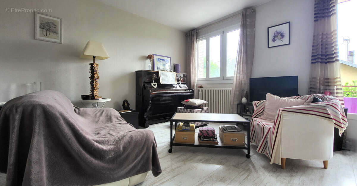 Appartement à LONS-LE-SAUNIER