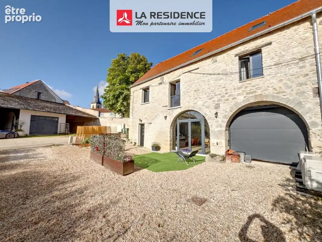 Photo Maison à Montainville au prix de 475 000€