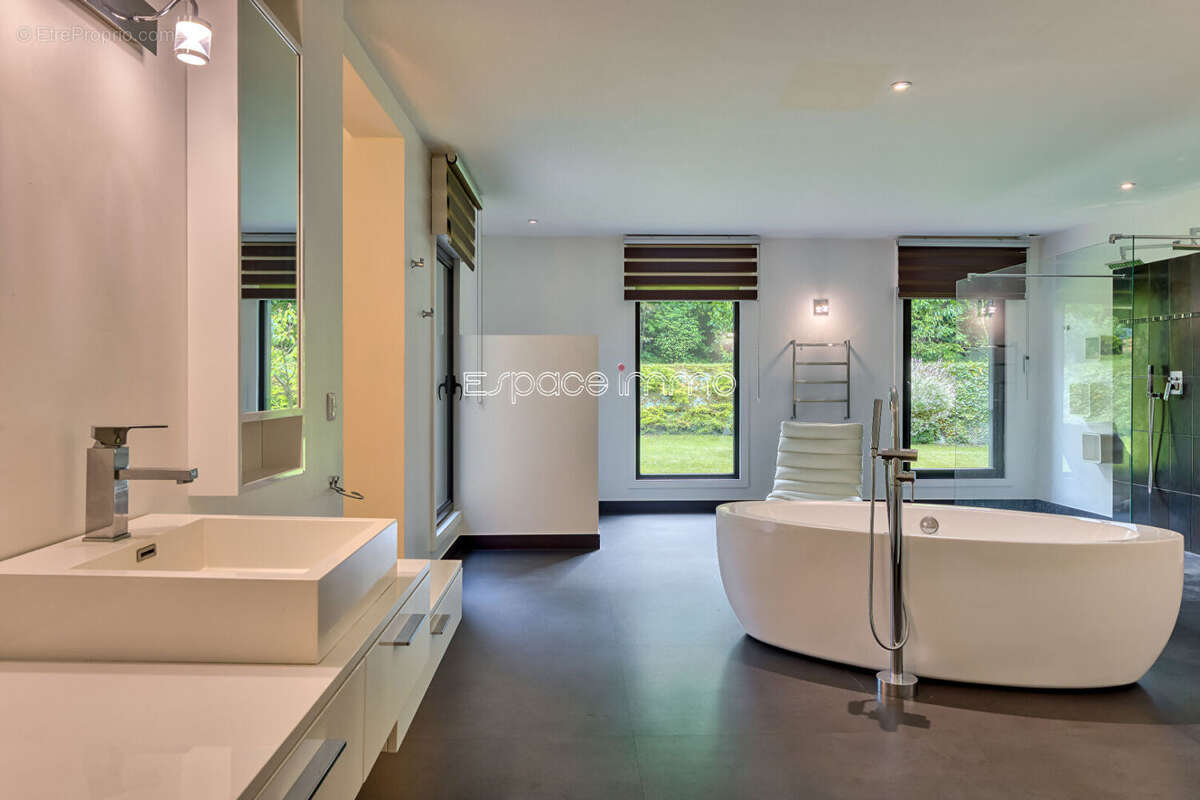 Maison à ISNEAUVILLE