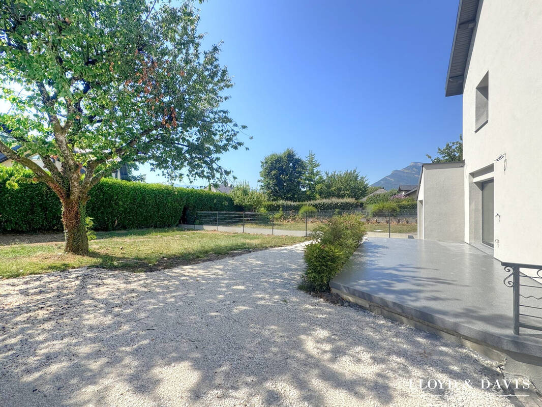 Appartement à CHALLES-LES-EAUX