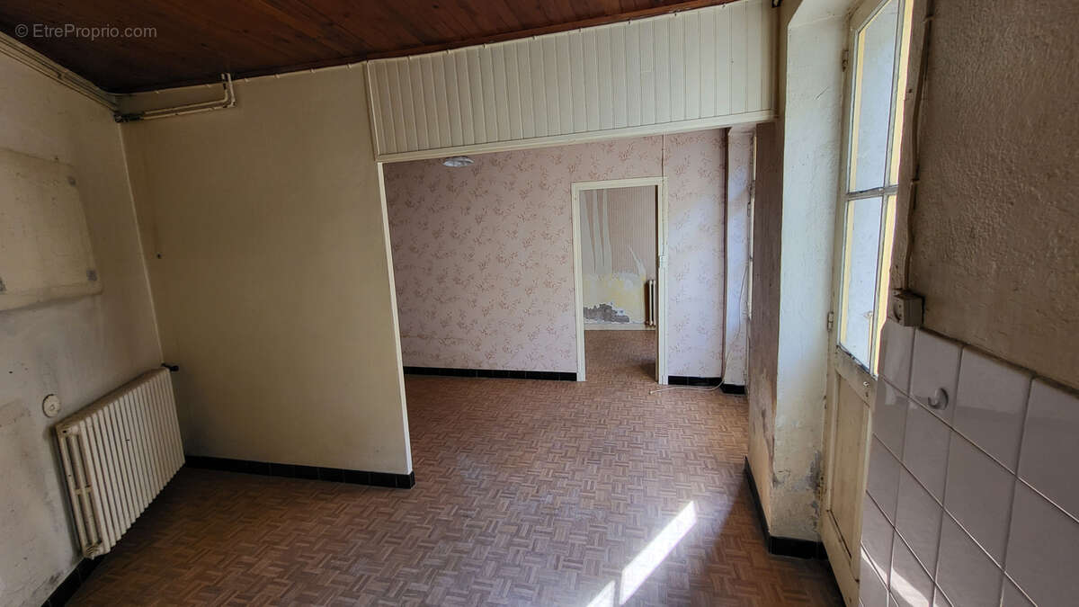 Maison à SAINT-MARTIN-DE-VALAMAS