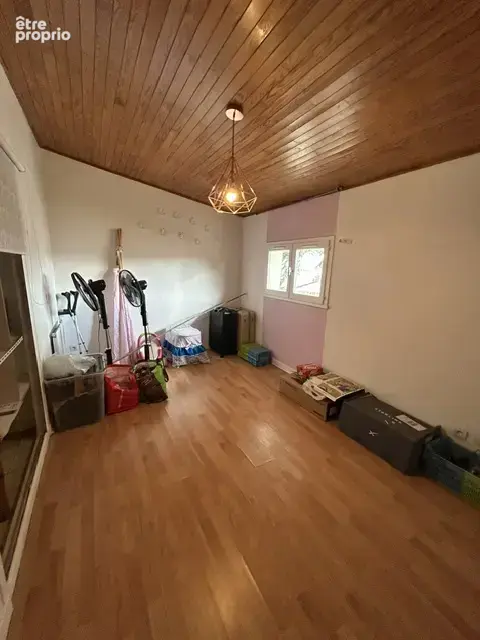 Maison à vendre à ANNONAY avec 4 chambres et terrain attenant. - photo 12