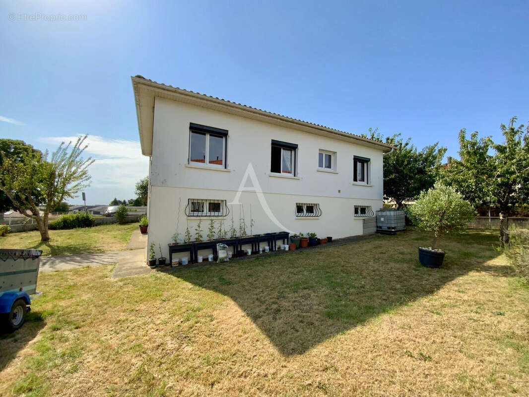 Maison à PONS