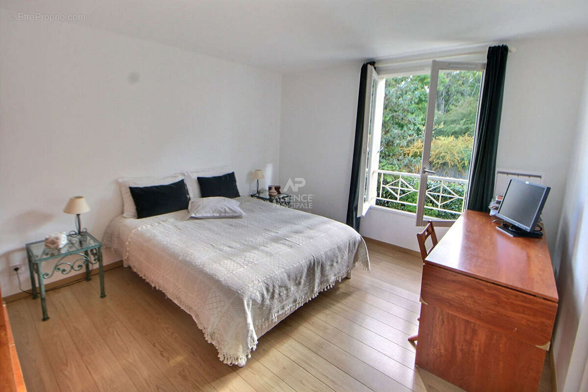 Maison à VERNEUIL-SUR-SEINE