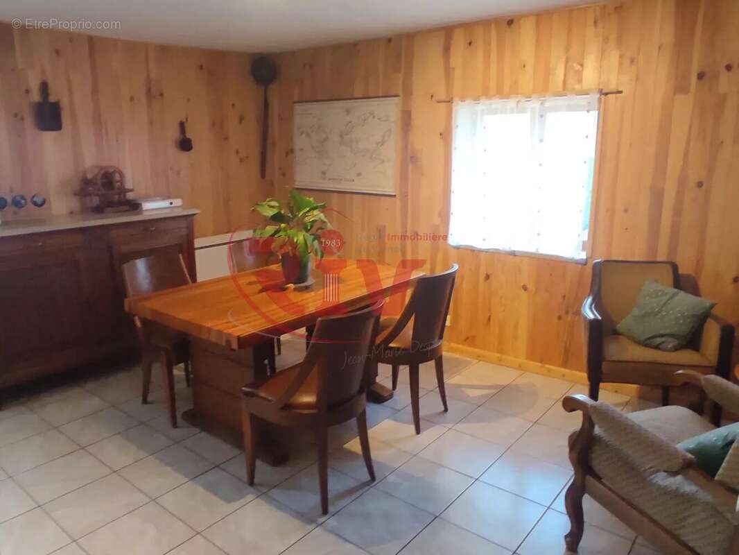 Maison à ROUSSILLON