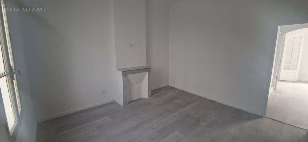 Appartement T4 divisible de 72 m2 + balcon - photo 8