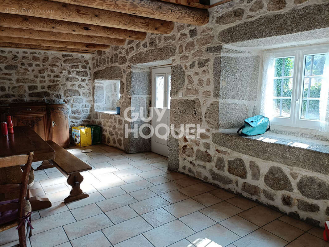 Maison à GREZES