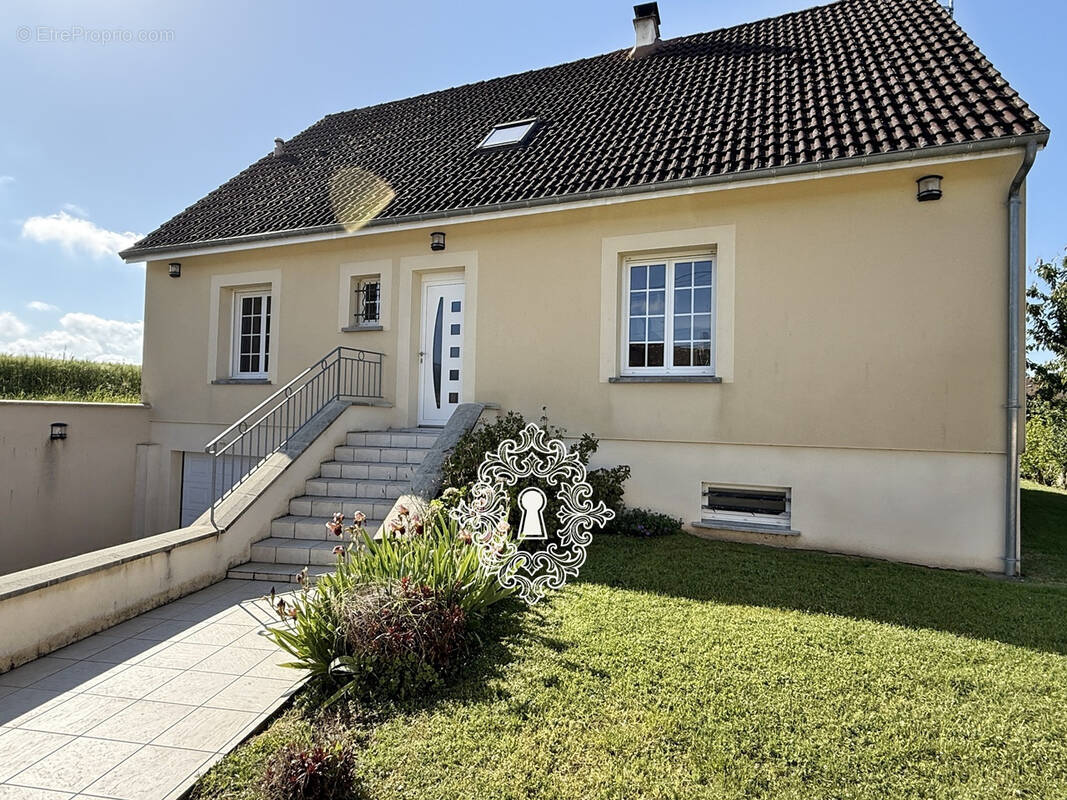 Maison à LONGUEVILLE