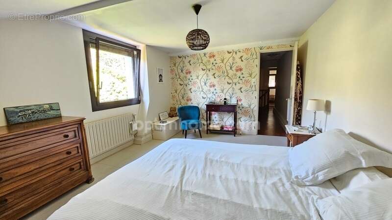 Maison à LE PALAIS-SUR-VIENNE