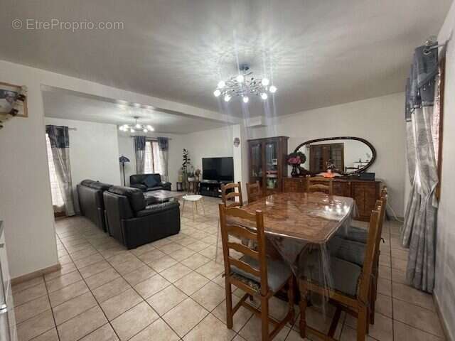 Maison à LE BOURGET