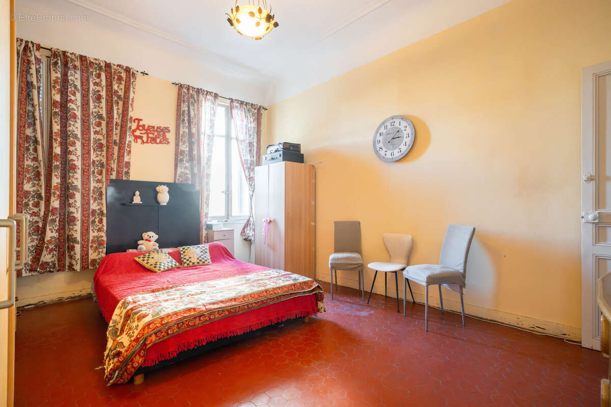 Appartement à MARSEILLE-6E