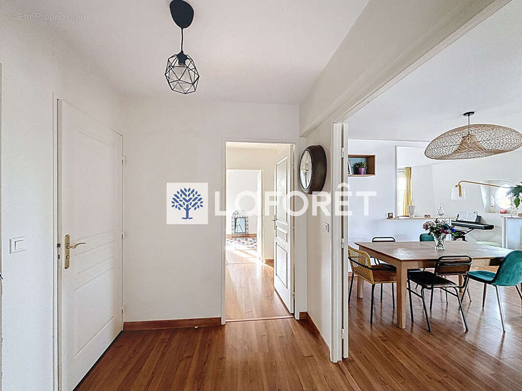 Appartement à NOISY-LE-ROI