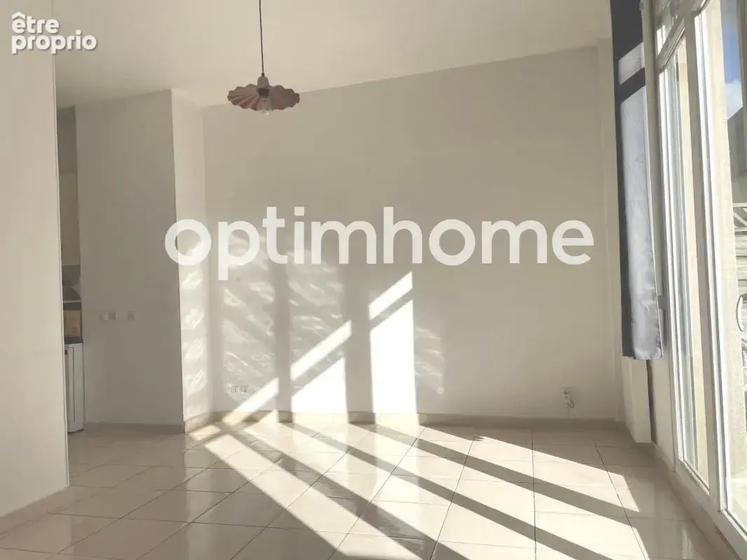 Appartement 2 pièces avec un petit jardin - CHAMPAGNE SUR SEINE (77) - photo 3