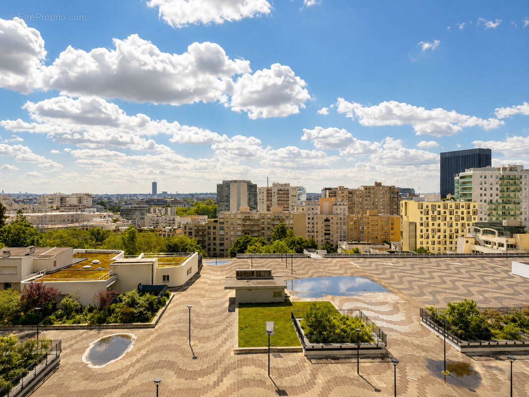 Appartement à COURBEVOIE