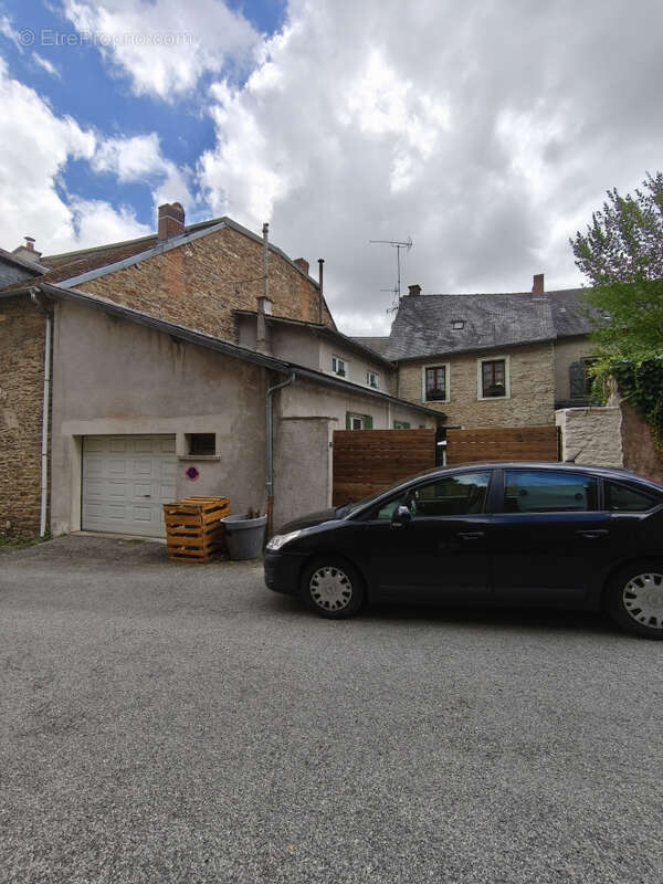 Maison de ville 4 chambres avec cour et garage - photo 2