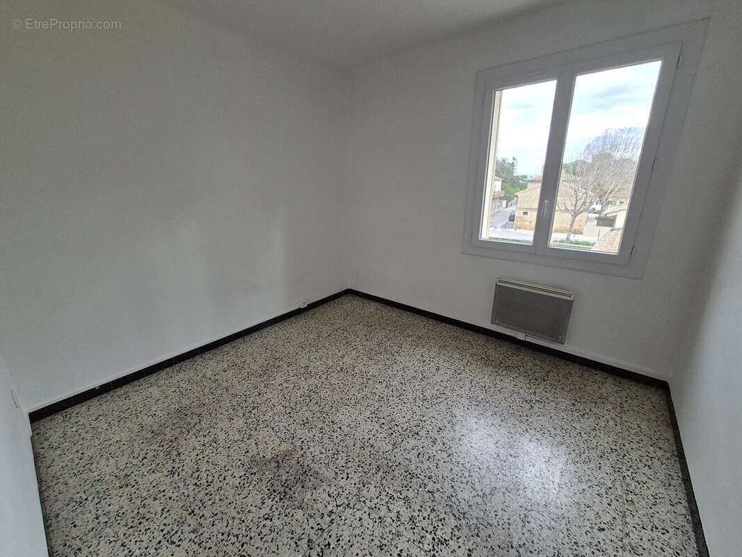 Appartement à COURTHEZON