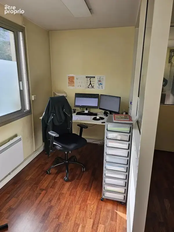 Bureaux en rez-de-chaussée – Triple exposition, double entrée sécurisée - photo 5