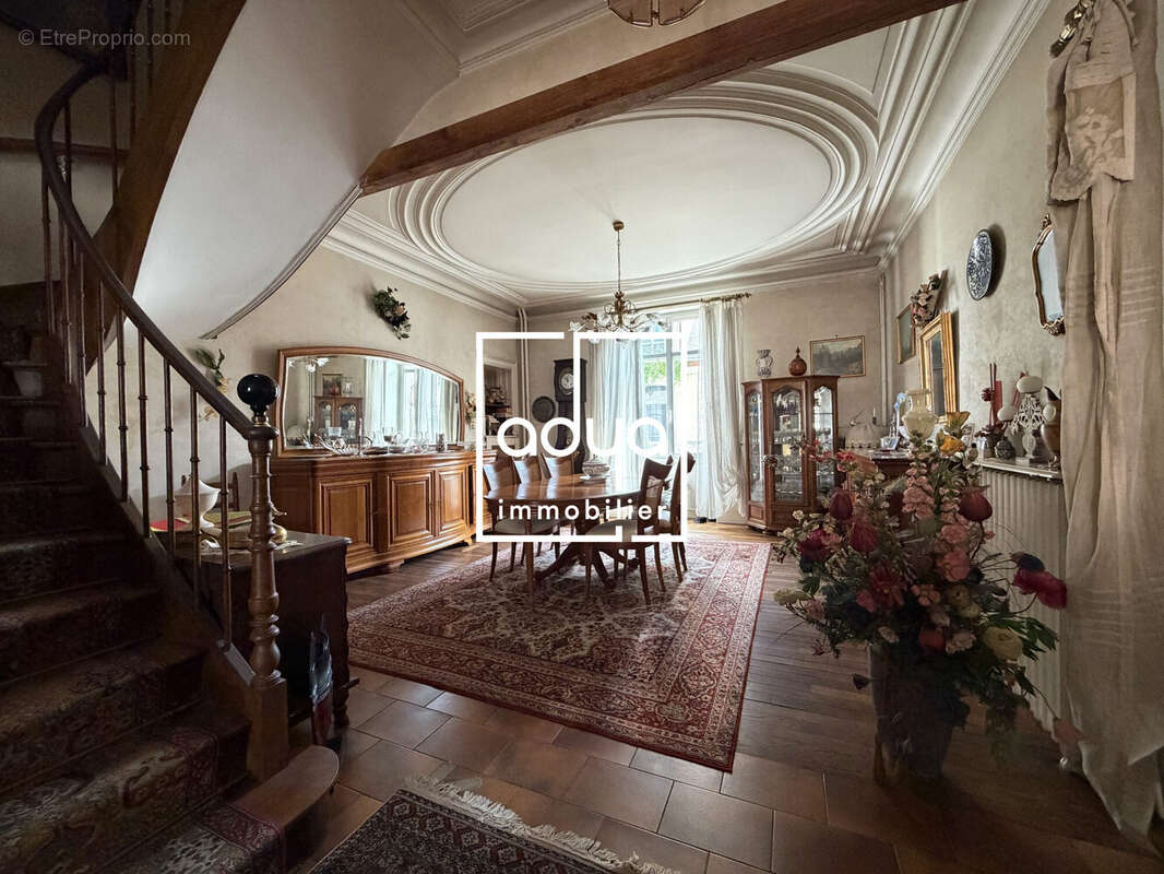 Maison 270 m² à Le Mans  - photo 3